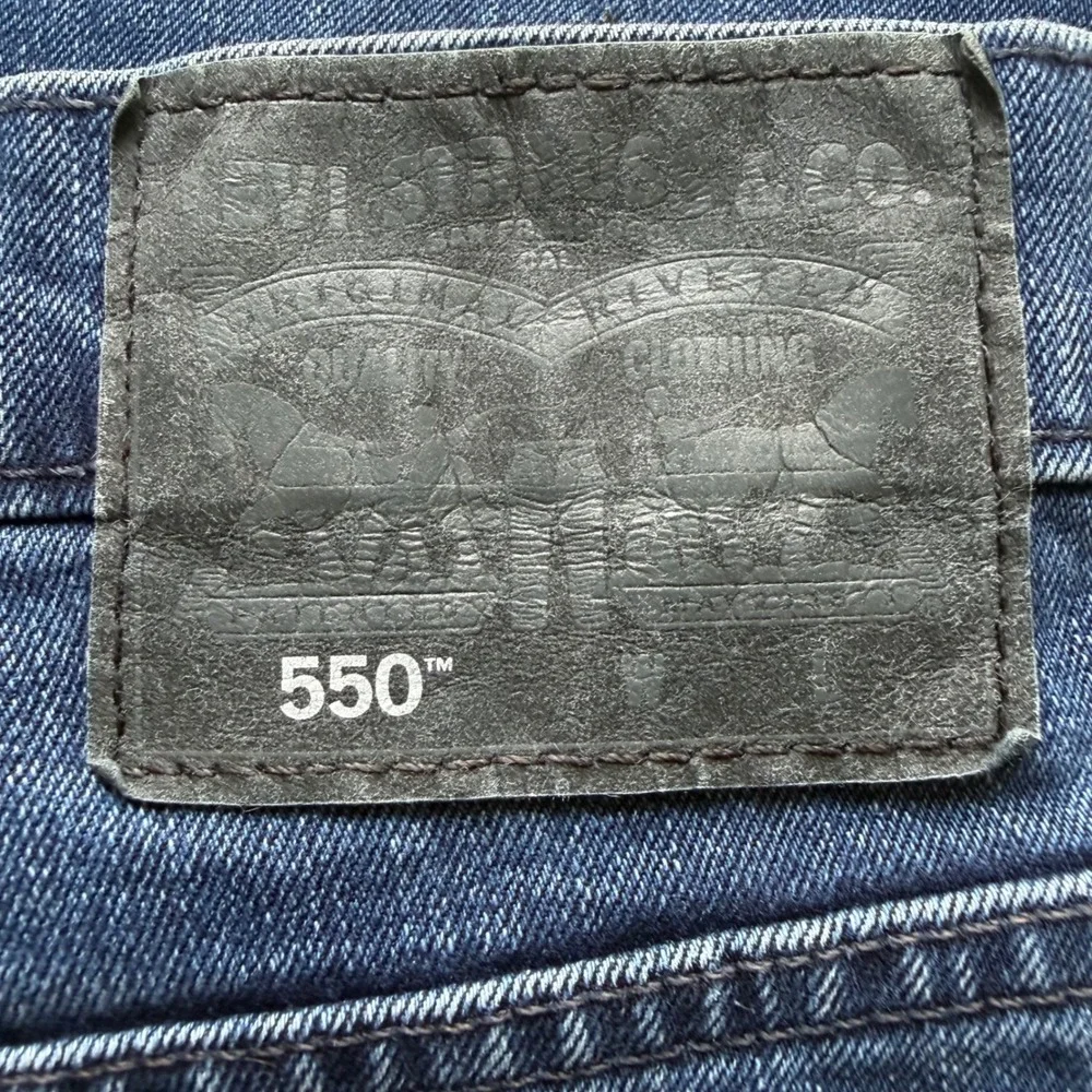 Levis 550 Relaxed Fit Dark Wash Indigo Denim Jeans Mens 48x30 Holiday Casual